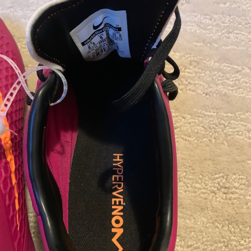 Nike HYPERVENOM